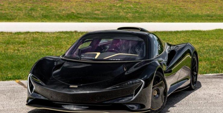 На аукционе продают эксклюзивный суперкар McLaren с отделкой из золота